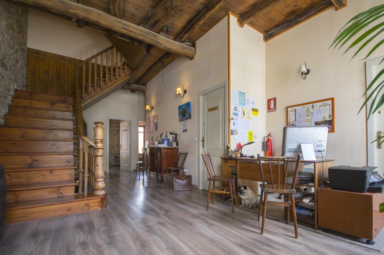 Auberge de jeunesse La Casona De Sarria Extérieur photo